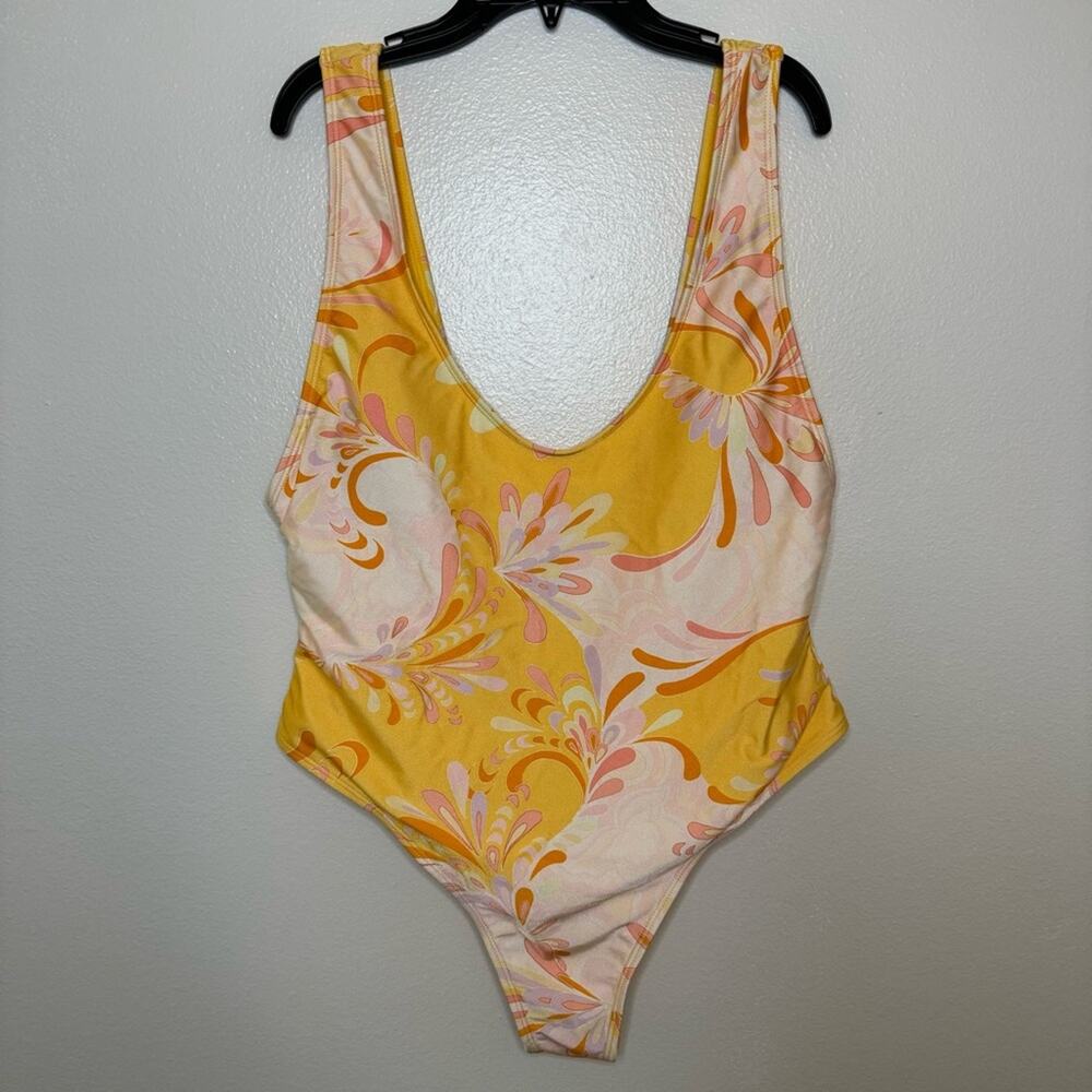NWOT RIVER ISLAND Scoop-Neck Printed Swimsuit Pull On Style Open Back Size 12 - Picture 2 of 9